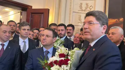 Adalet Bakanlığında devir teslim töreni düzenlendi. Yılmaz Tunç, görevi Adalet