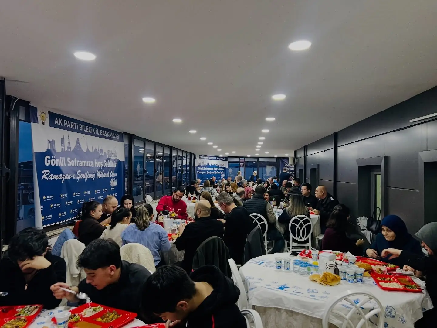 AK Parti Bilecik İl Başkanlığı Yönetim Kurulu üyeleri ve aileleri,