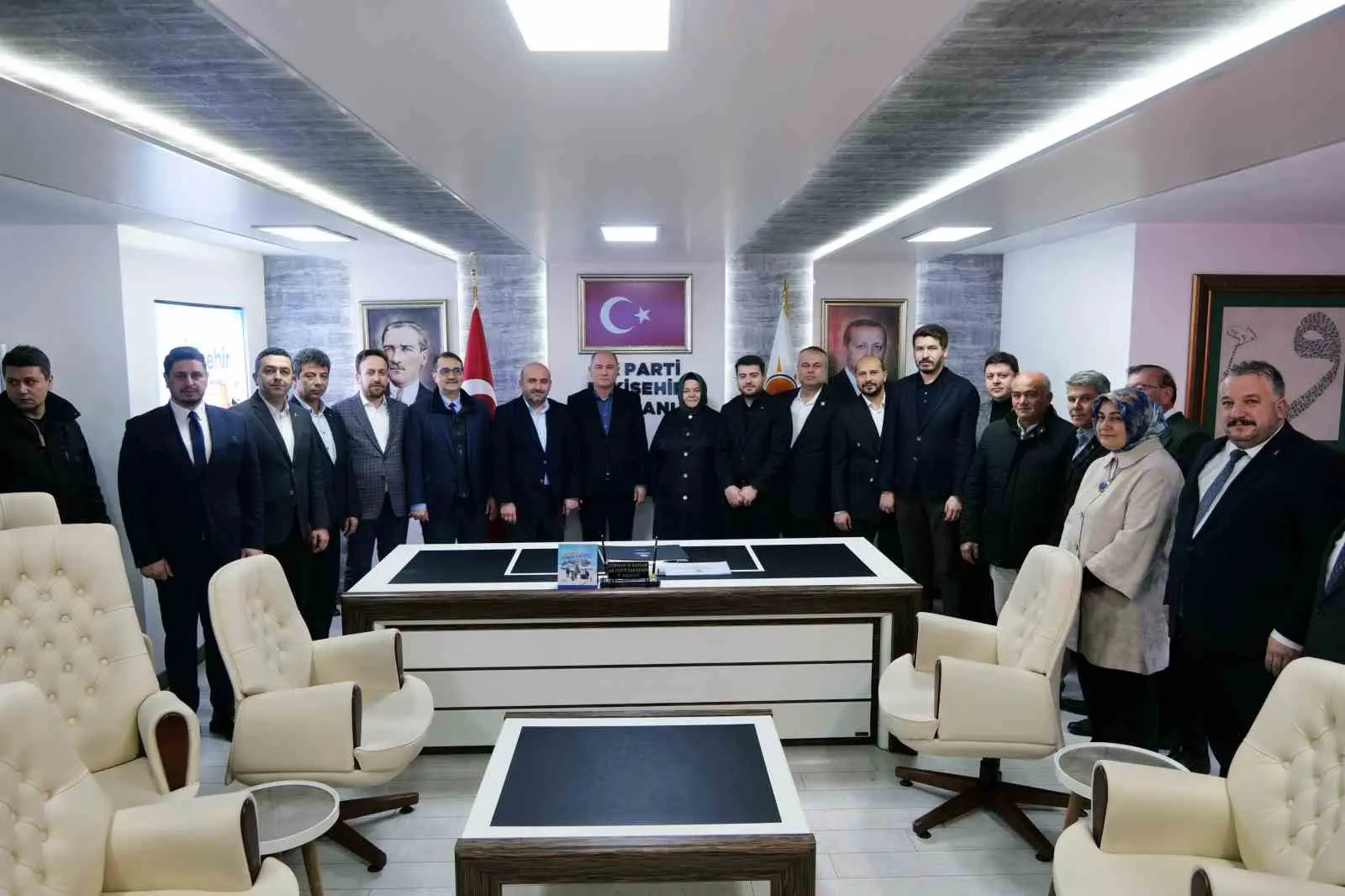 Eskişehir’e gelen AK Parti Genel Başkan Vekili Efkan Âlâ, il