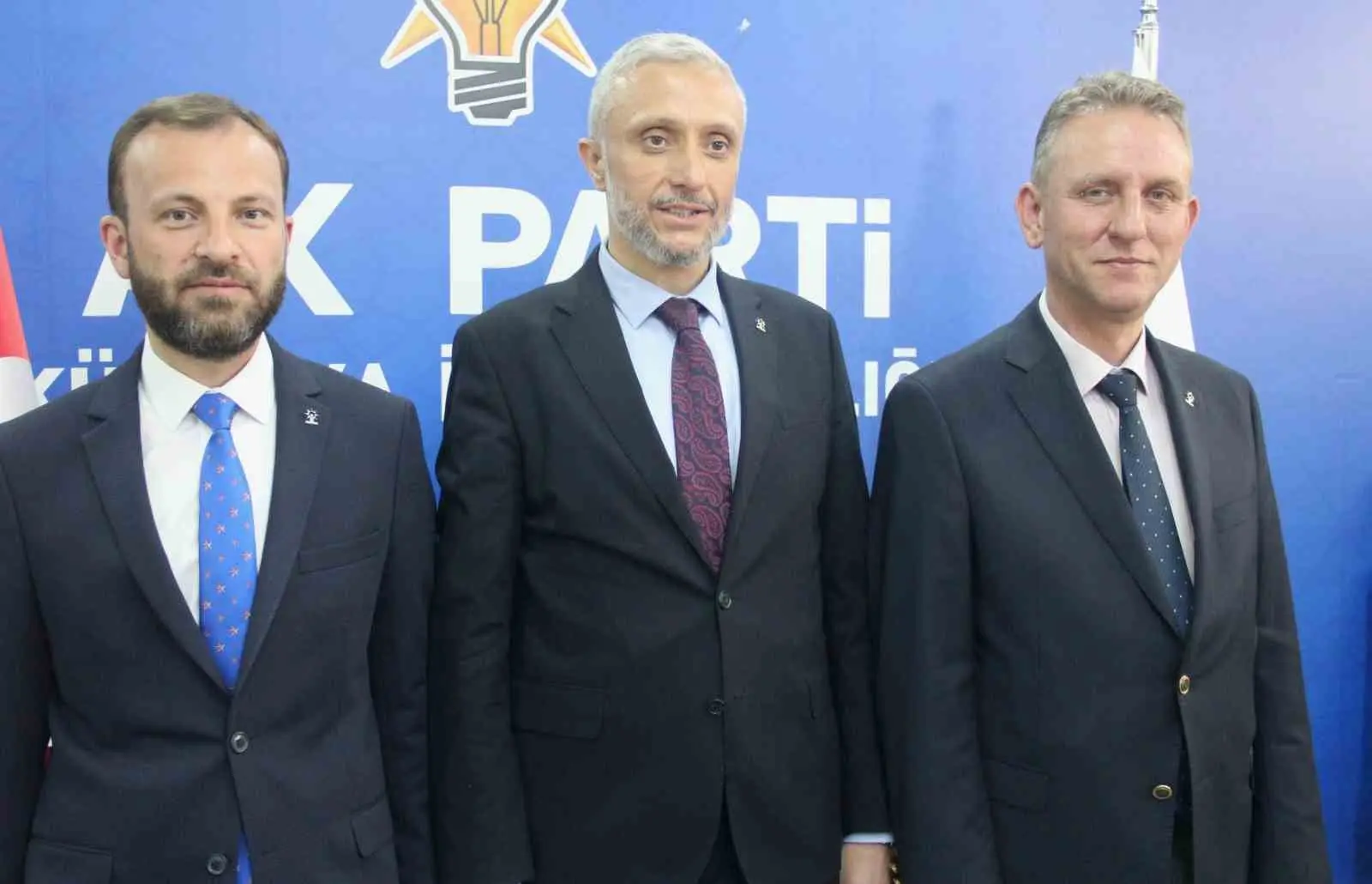 AK Parti Kütahya milletvekilleri, İYİ Partili Mehmet Emin Korkmaz’ın sosyal