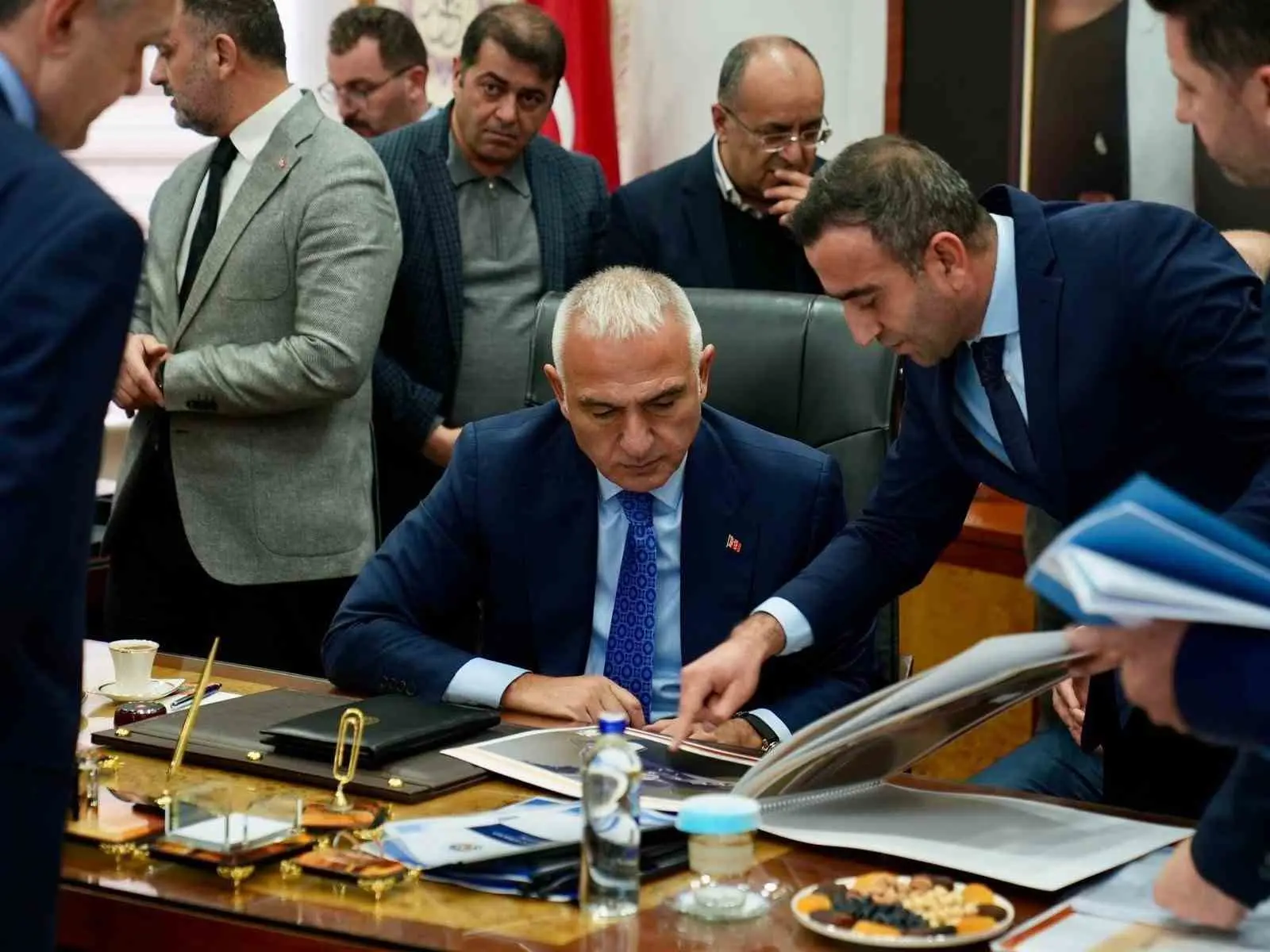 Akçadağ Belediye Başkanı Hasan Ulutaş, Kültür ve Turizm Bakanı Mehmet