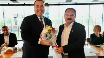 Manisa Büyükşehir Belediye Başkanı Besim Dutlulu, Akhisar’da mahalle muhtarları ve