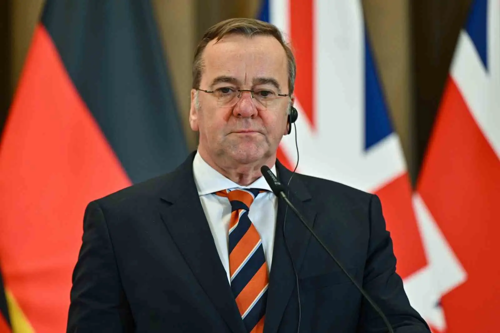 Almanya Savunma Bakanı Boris Pistorius, ABD Başkanı Donald Trump’ın Ukrayna’nın