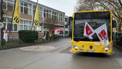 Almanya’da toplu taşıma sektöründe çalışanlar, çalışma şartlarının iyileştirilmesi ve hafta