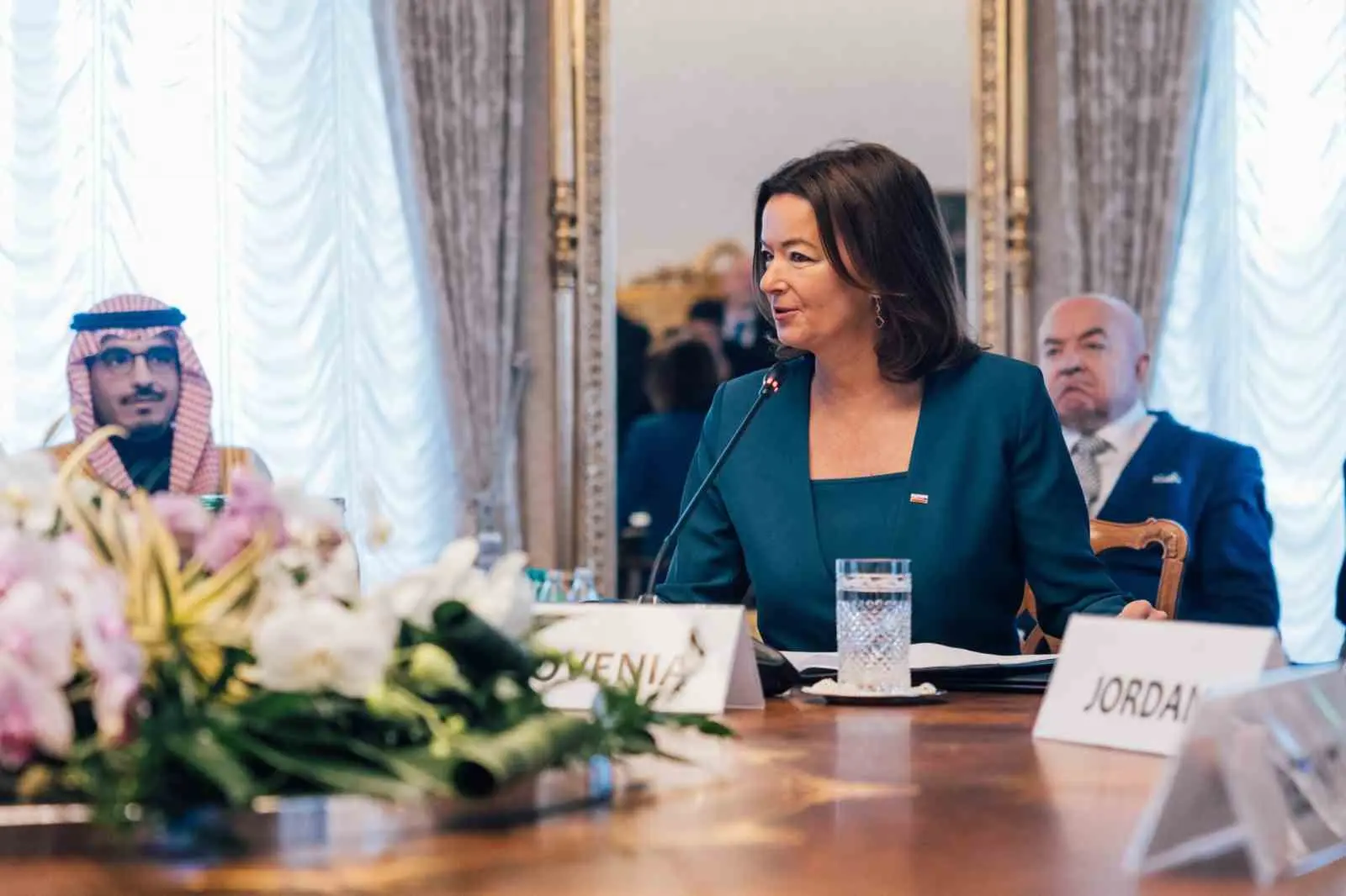 Arap-İslam Bakanlar Komitesi heyeti, Lyublyana’ya resmi bir ziyaret gerçekleştirerek Slovenya