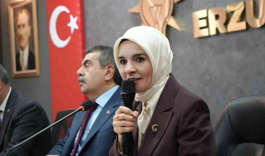 Aile ve Sosyal Hizmetler Bakanı Mahinur Özdemir Göktaş, deprem bölgesinde