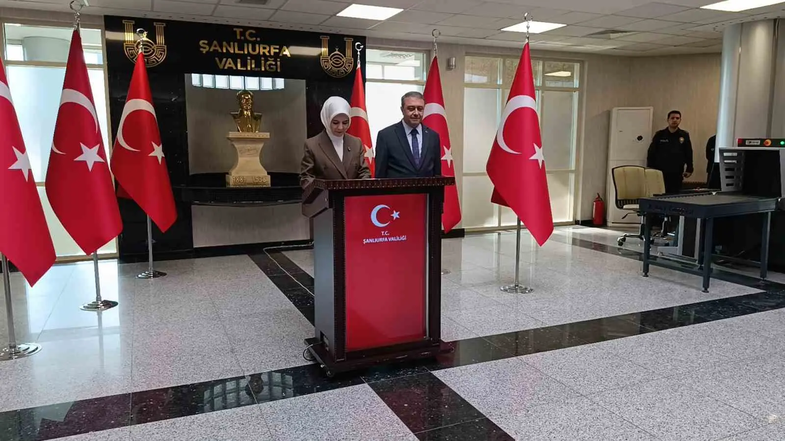 Şanlıurfa’ya gelen Aile ve Sosyal Hizmetler Bakanı Mahinur Özdemir Göktaş,