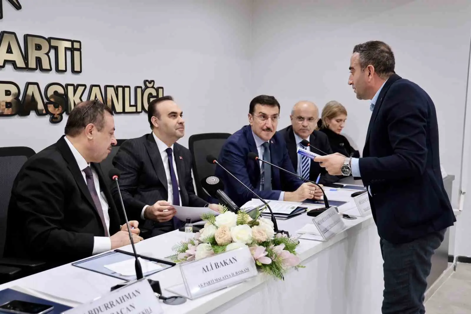 Akçadağ Belediye Başkanı Hasan Ulutaş, bir araya geldiği Sanayi ve