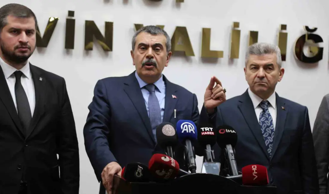 Milli Eğitim Bakanı Yusuf Tekin, CHP Genel Başkanı Özgür Özel’e