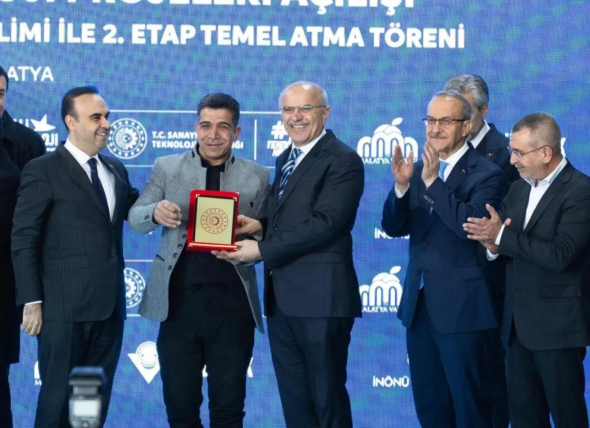 Malatya Büyükşehir Belediye Başkanı Sami Er, deprem sonrası yeniden inşa