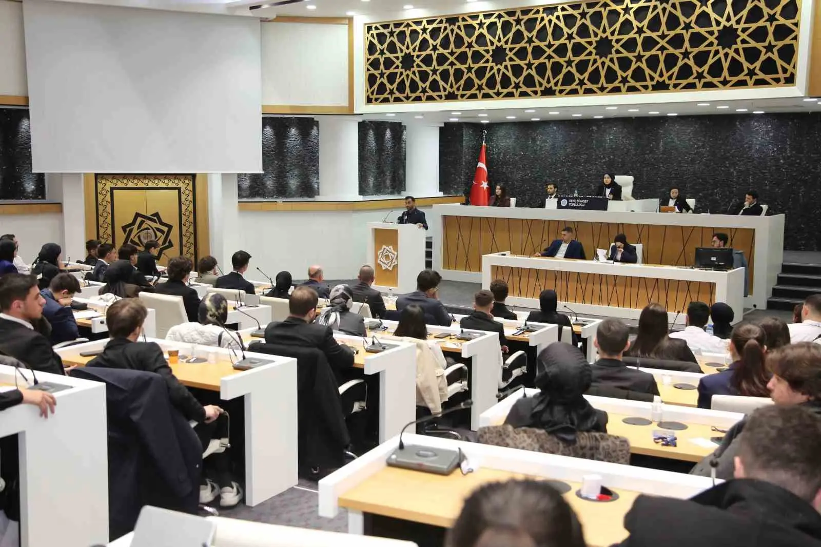 Necmettin Erbakan Üniversitesi Siyaset Bilimi ve Kamu Yönetimi Bölümü öğrencilerinin