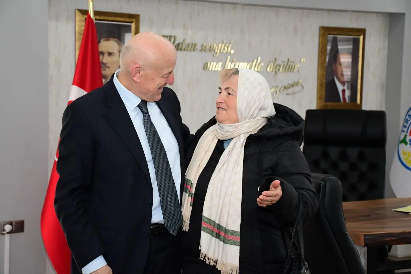 Samsun’un Terme Belediye Başkanı Şenol Kul, gönül kapılarının vatandaşlara her