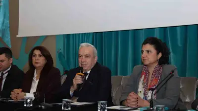 Nilüfer Belediye Başkanı Şadi Özdemir, temizlik işleri personeli ile buluştu.