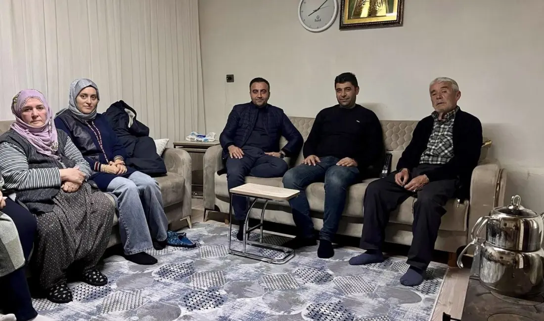 Akçadağ Belediye Başkanı Hasan Ulutaş, Kozluca Mahallesi’nde vatandaşlarla iftar programında