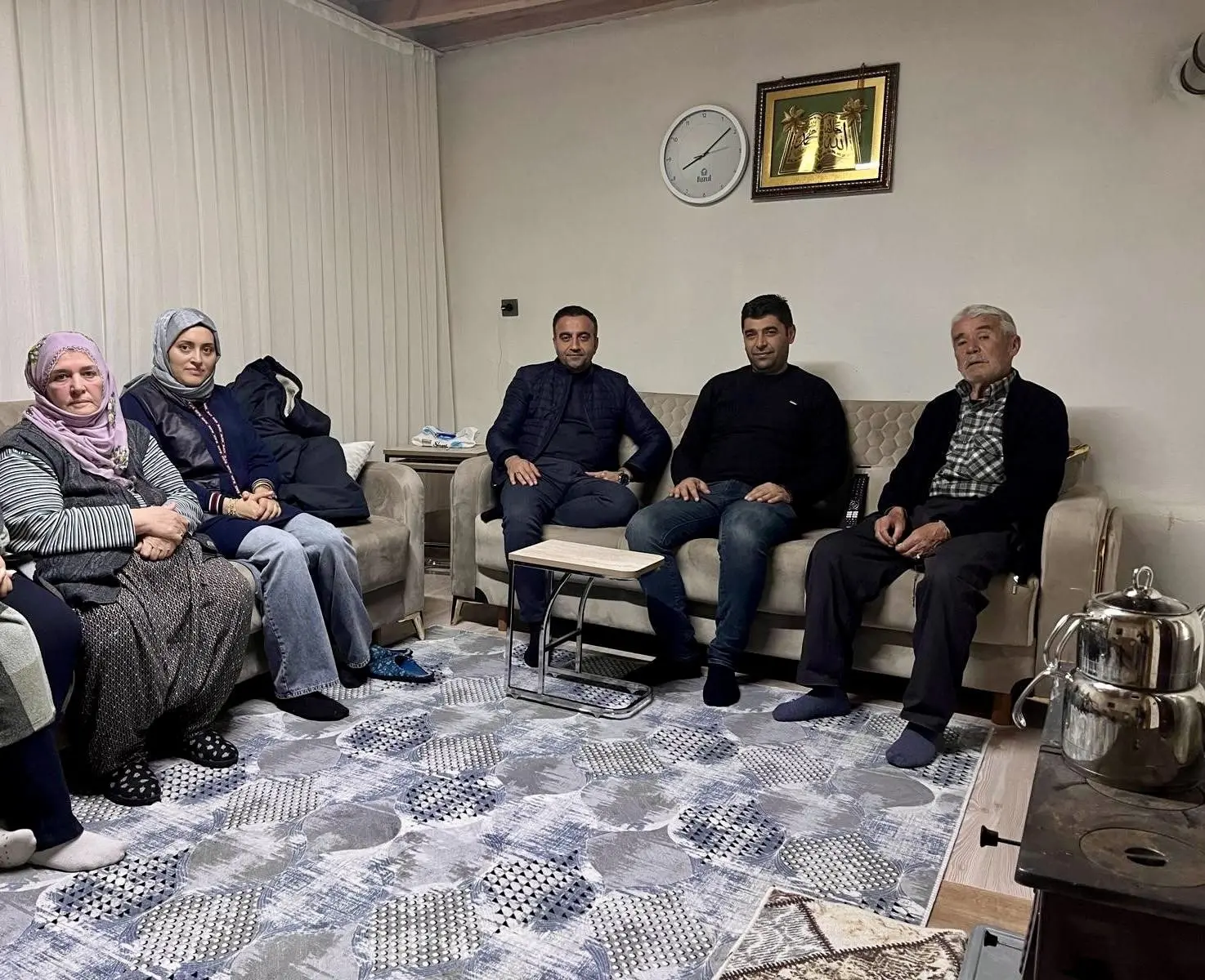Akçadağ Belediye Başkanı Hasan Ulutaş, Kozluca Mahallesi’nde vatandaşlarla iftar programında