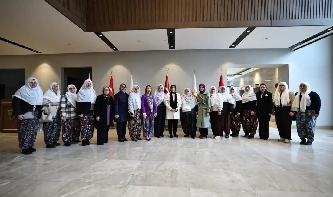 Pazaryeri Belediye Başkanı Zekiye Tekin, ’Köklerden Geleceğe Teşkilat Çalıştayı’na katıldı.