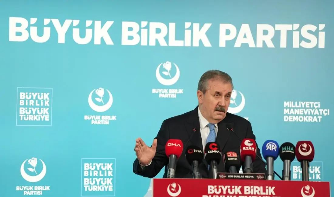 BBP Genel Başkanı Mustafa Destici, CHP Genel Başkanı Özgür Özel’in