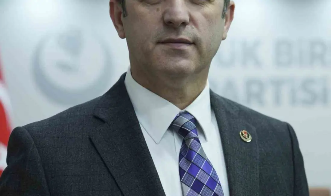 Büyük Birlik Partisi (BBP) Genel Başkan Yardımcısı Türker Yörükçüoğlu, farklı