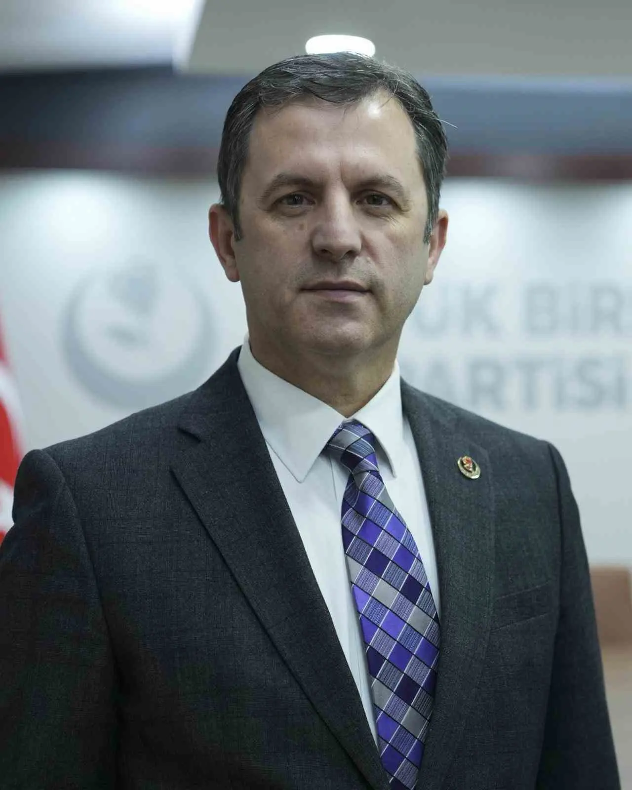 Büyük Birlik Partisi (BBP) Genel Başkan Yardımcısı Türker Yörükçüoğlu, farklı