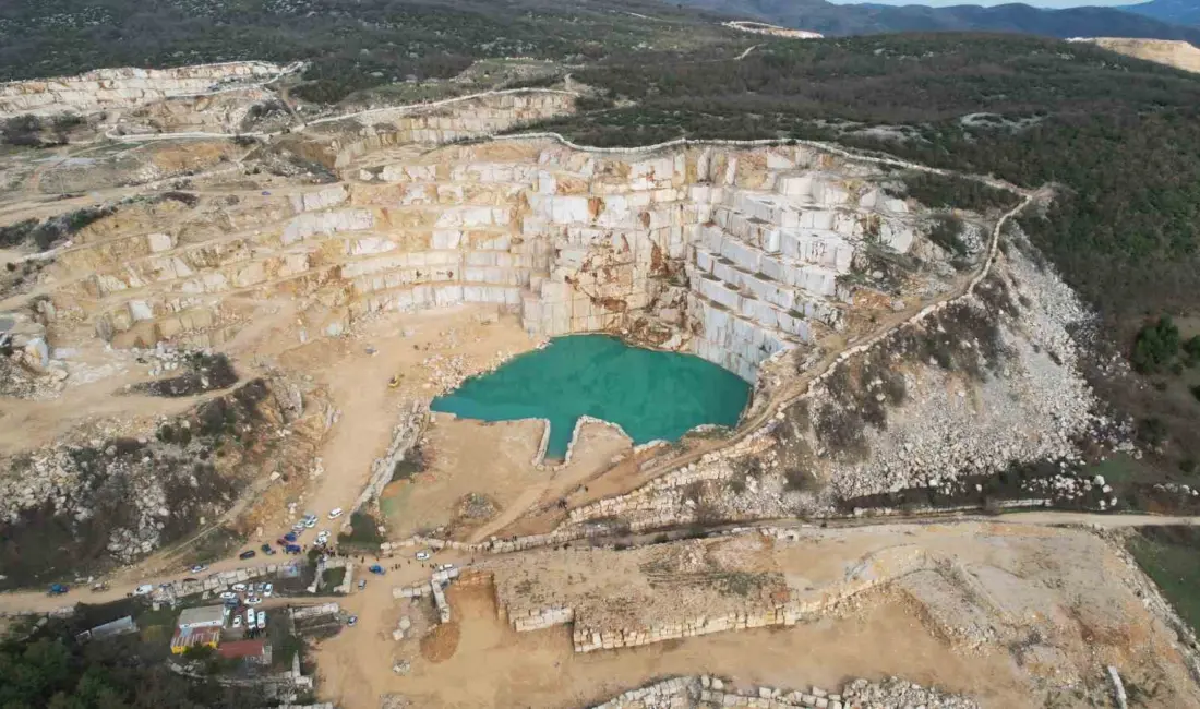 Bursa’nın Orhaneli ilçesine bağlı Erenler Mahallesi’nde eski mermer ocağında ortaya