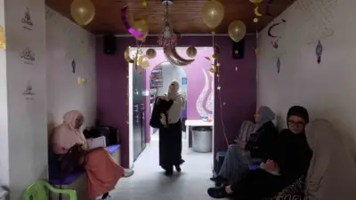 Kolombiya’nın başkenti Bogota’ya yaşayan Müslümanlar, Estambul Camii’ndeki iftar sofralarında bir