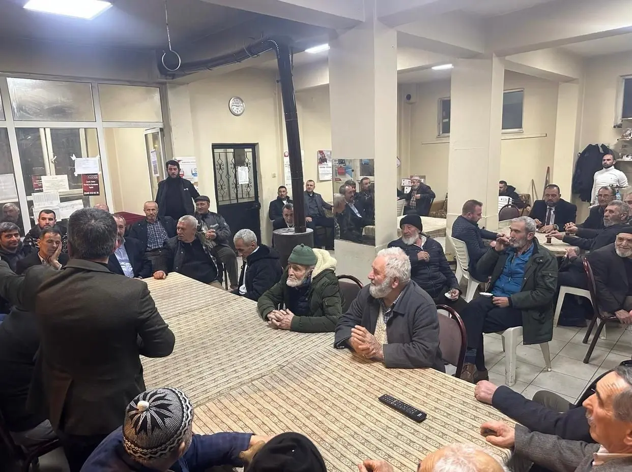 Kestel’in Ümitalan köyünde, cenaze sonrası yapılan pide dağıtımı uygulaması köy