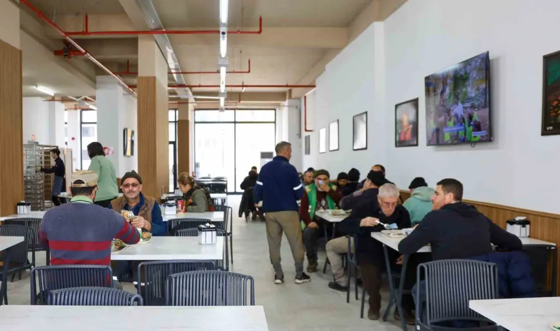 Bursa Büyükşehir Belediyesi’nin sosyal belediyecilik anlayışıyla hayata geçirdiği kent lokantaları