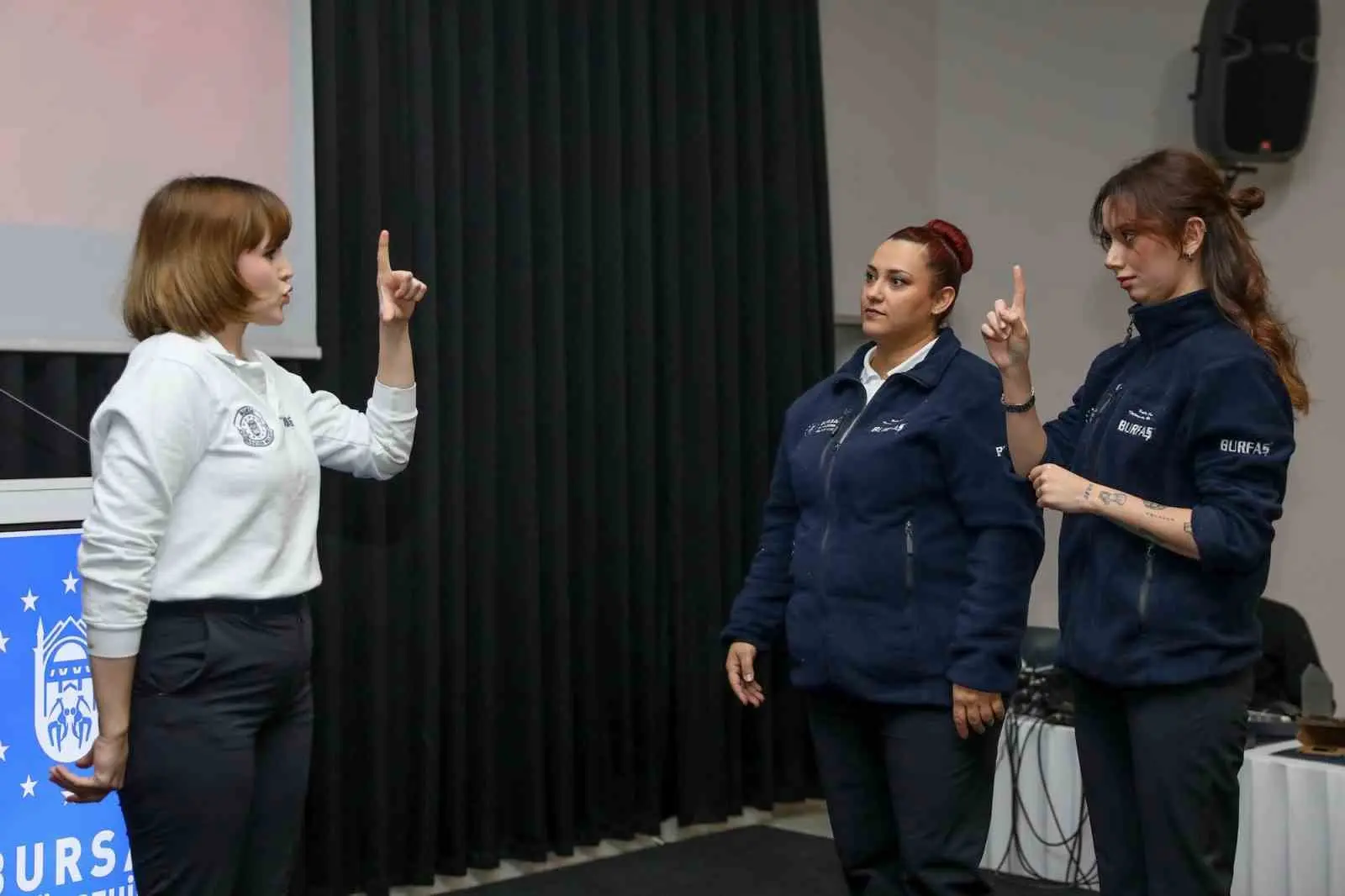 Bursa Büyükşehir Belediyesi iştiraklerinden BURFAŞ, işitme engelli bireyleri daha iyi