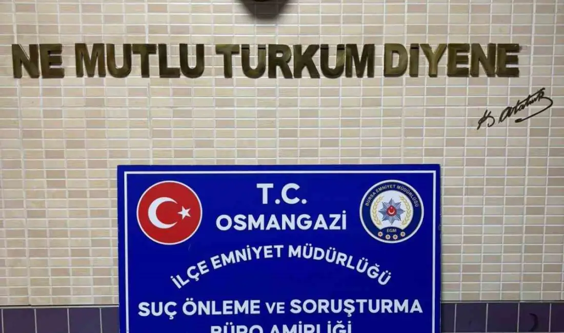 Bursa’nın Osmangazi ilçesinde düzenlenen operasyonda 1 kilo 280 gram esrar