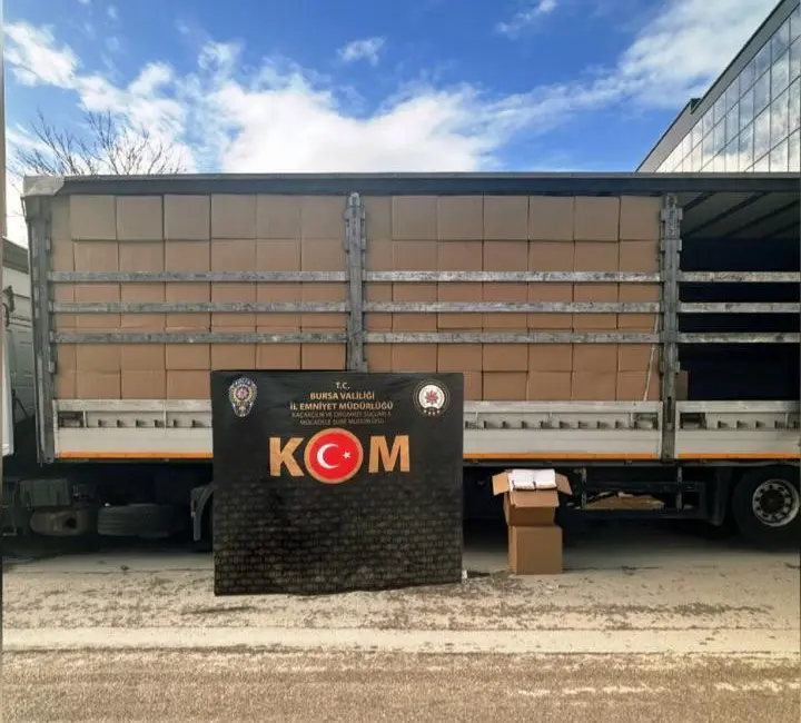 Bursa’da düzenlenen operasyonda 10 milyon 510 bin adet kaçak makaron