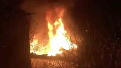 Bursa’nın İznik ilçesine bağlı Göllüce Mahallesi’nde çıkan yangında 2 katlı