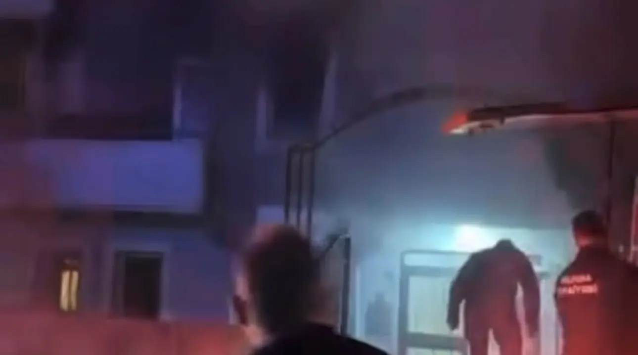 Bursa’da bir dairede çıkan yangın mahalle sakinlerine korku dolu anlar