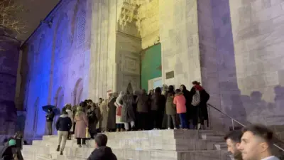 Bursa’da Ramazan-ı Şerif’in habercisi Berat Kandili, Ulu Cami’de yoğun katılımla