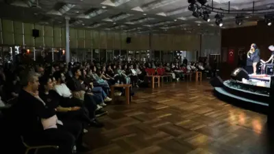 Bursa Büyükşehir Belediyesi’nin düzenlediği ‘Caz Pazarı’ kapsamında sahne alan Duygu