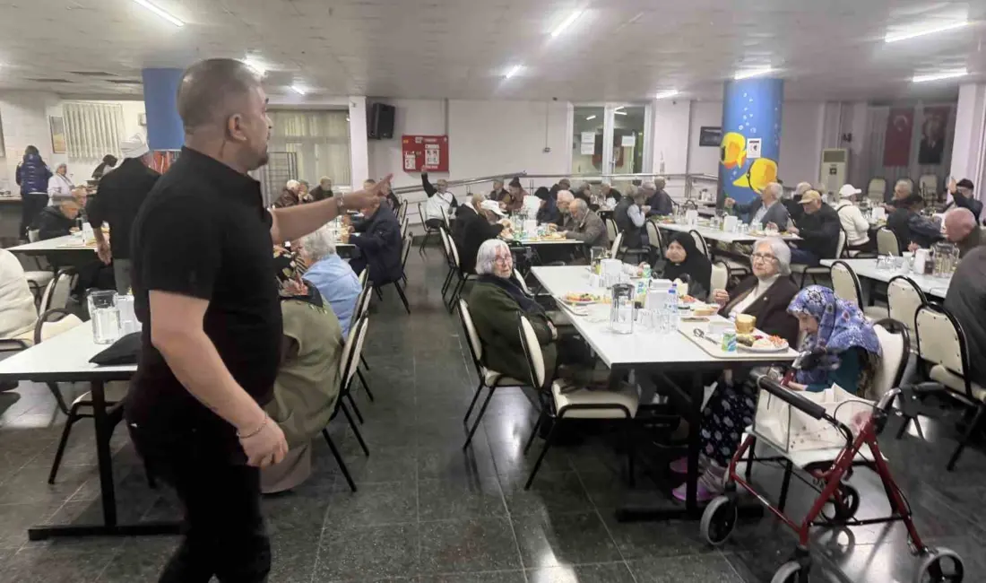 Bursa’da Ramazan ayının manevi atmosferi, huzurevi sakinleri için kurulan iftar