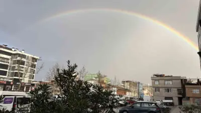 Bursa’da yağmurun ardından güneşin bulutların arasından kendini göstermesiyle ortaya çıkan