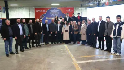 Bursa Büyükşehir Belediye Başkanı Mustafa Bozbey, Mimarsinan Mahallesi’nde düzenlenen iftar