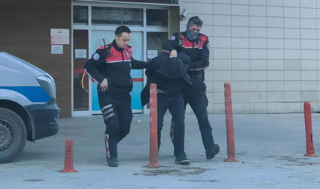 Bursa’nın İnegöl ilçesinde polisin dur ihtarına uymayarak kaçan şahıs, kovalamaca