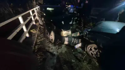 Bursa’nın İnegöl ilçesinde iki otomobilin kafa kafaya çarpıştığı kazada 3