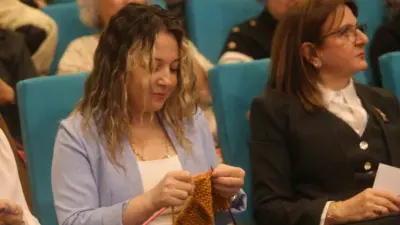 Nilüfer Belediyesi’nin öncülüğünde düzenlenen “Kalpten İlmekler İyilik Sahnesinde” etkinliği, kadınların