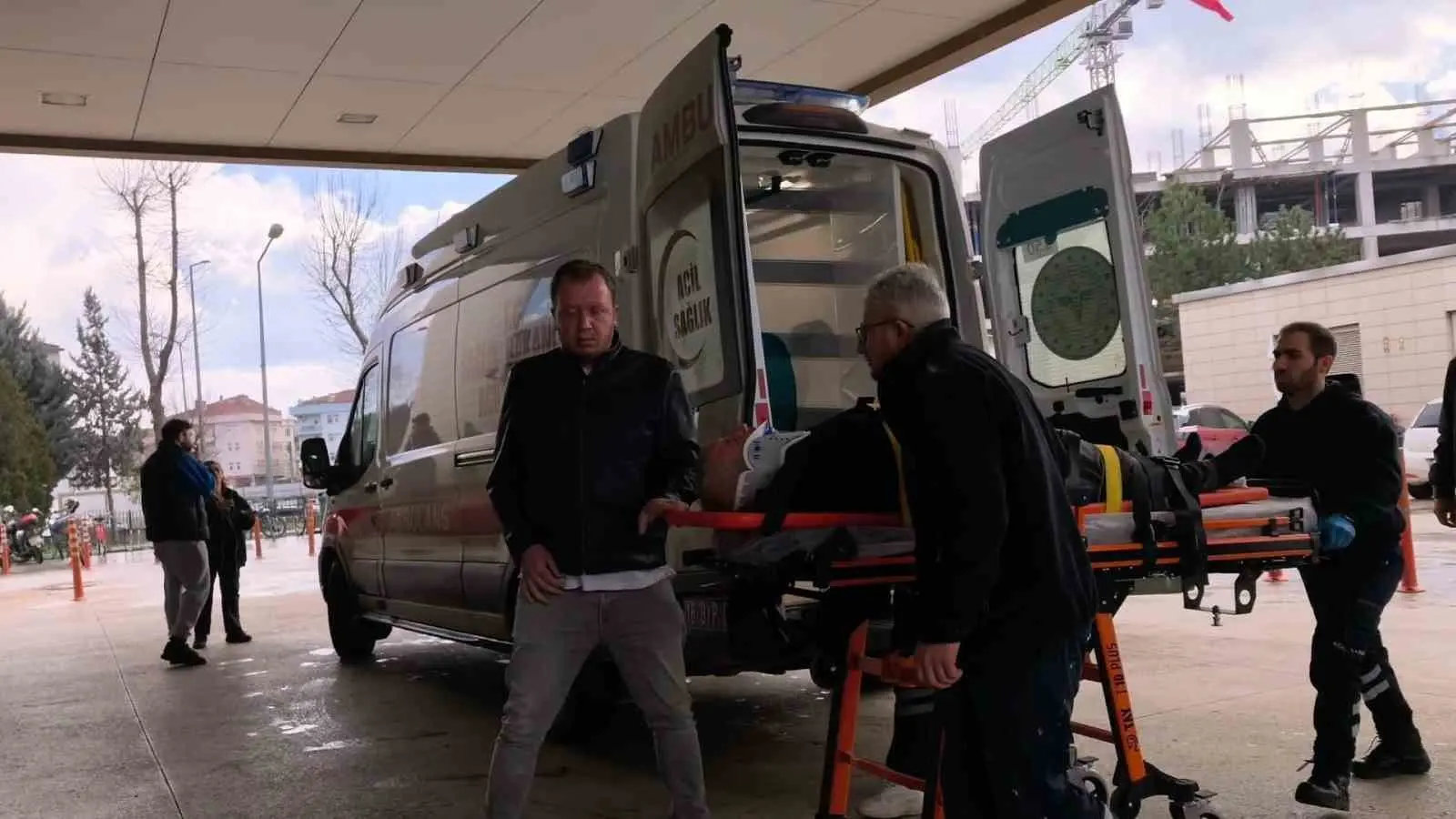 Bursa’nın İnegöl ilçesinde iki motosikletin kafa kafaya çarpıştığı kazada 1’i