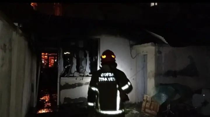 Bursa’da sabaha karşı tek katlı müstakil evde çıkan yangın mahallede