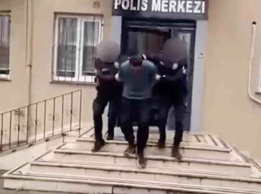 Bursa İl Emniyet Müdürlüğü ekiplerince Osmangazi ilçesinde gerçekleştirilen silah operasyonunda