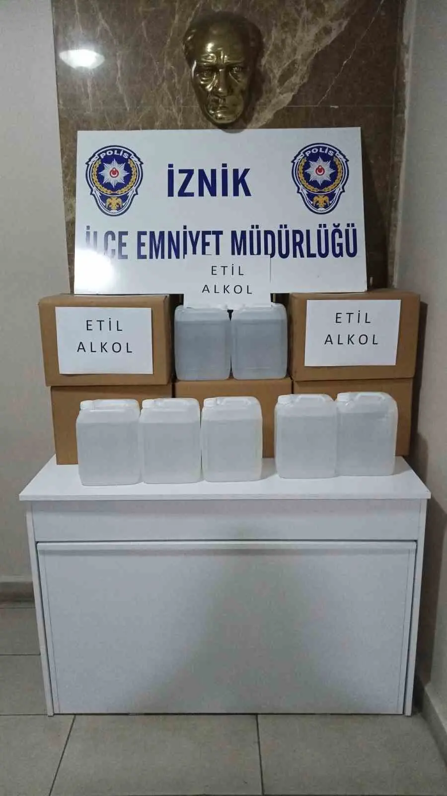 Bursa’nın İznik ilçesinde polis ekiplerinin ortak çalışması sonucu bir iş