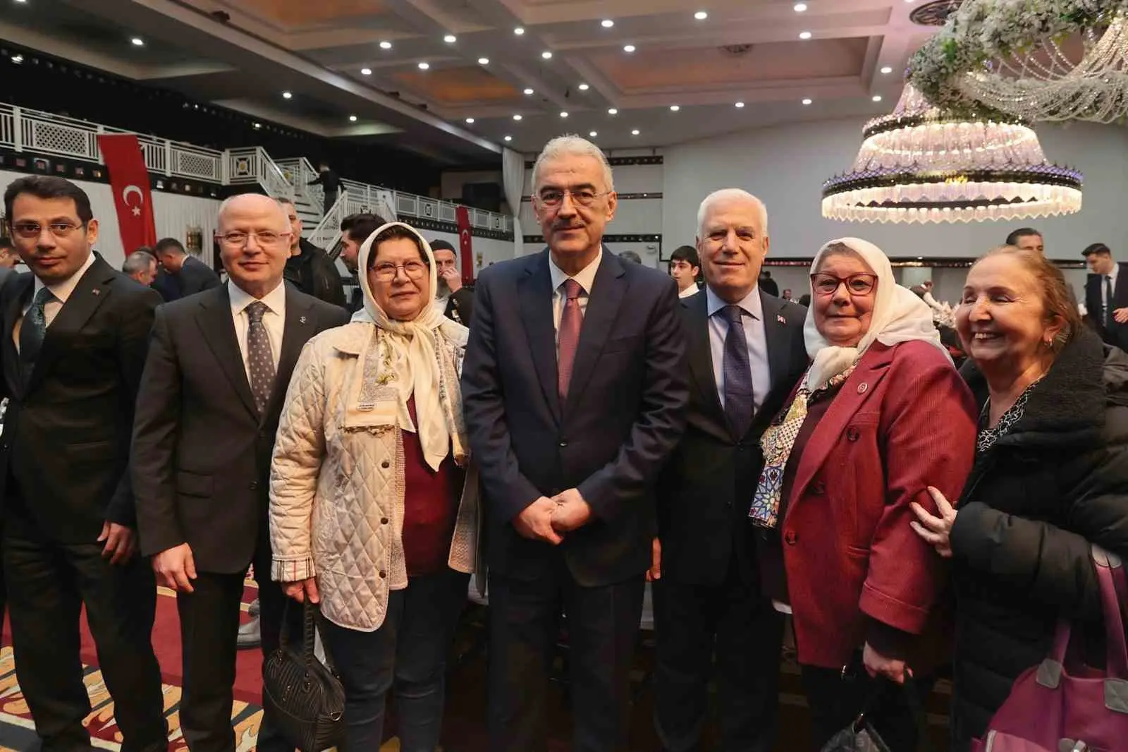 Bursa Valiliği, Ramazan ayı dolayısıyla aziz şehitlerin emanetleri ile kahraman