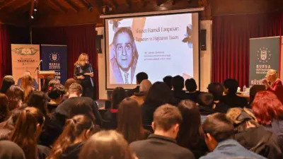 Bursa Büyükşehir Belediyesi’nin ‘Bursa Tanpınar Yılı’ etkinlikleri çerçevesinde düzenlediği söyleşide,