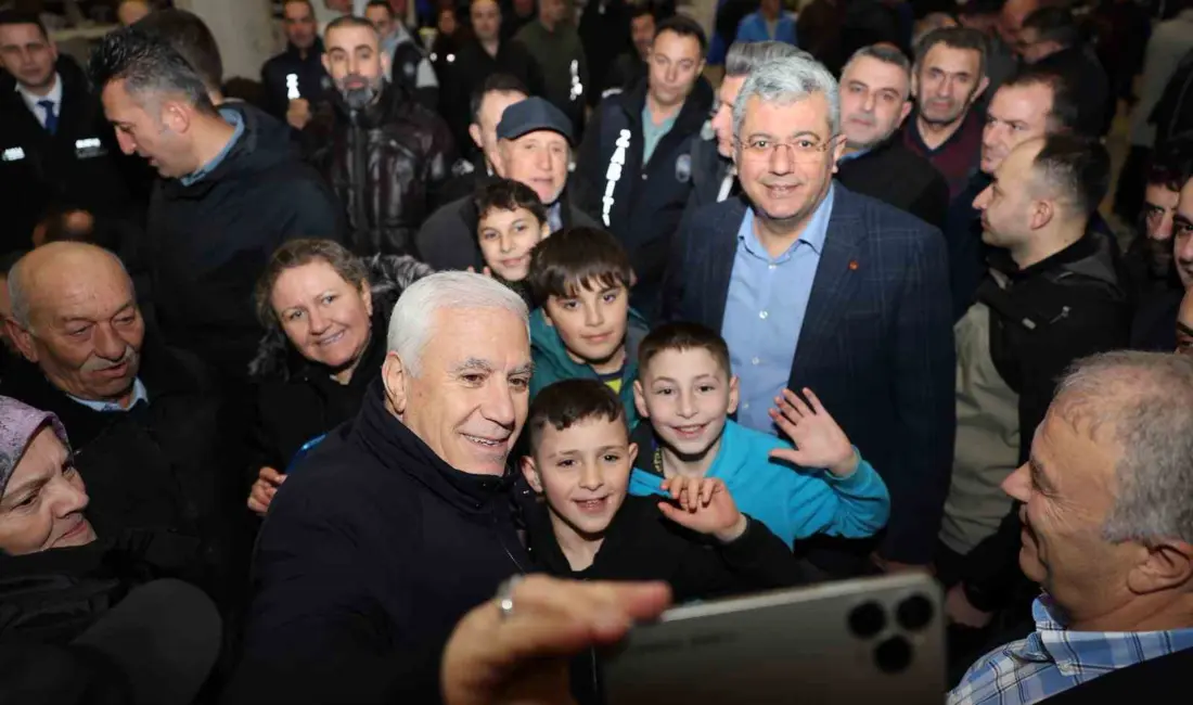 Bursa Büyükşehir Belediyesi tarafından Gürsu ilçesinde düzenlenen iftar programında konuşan