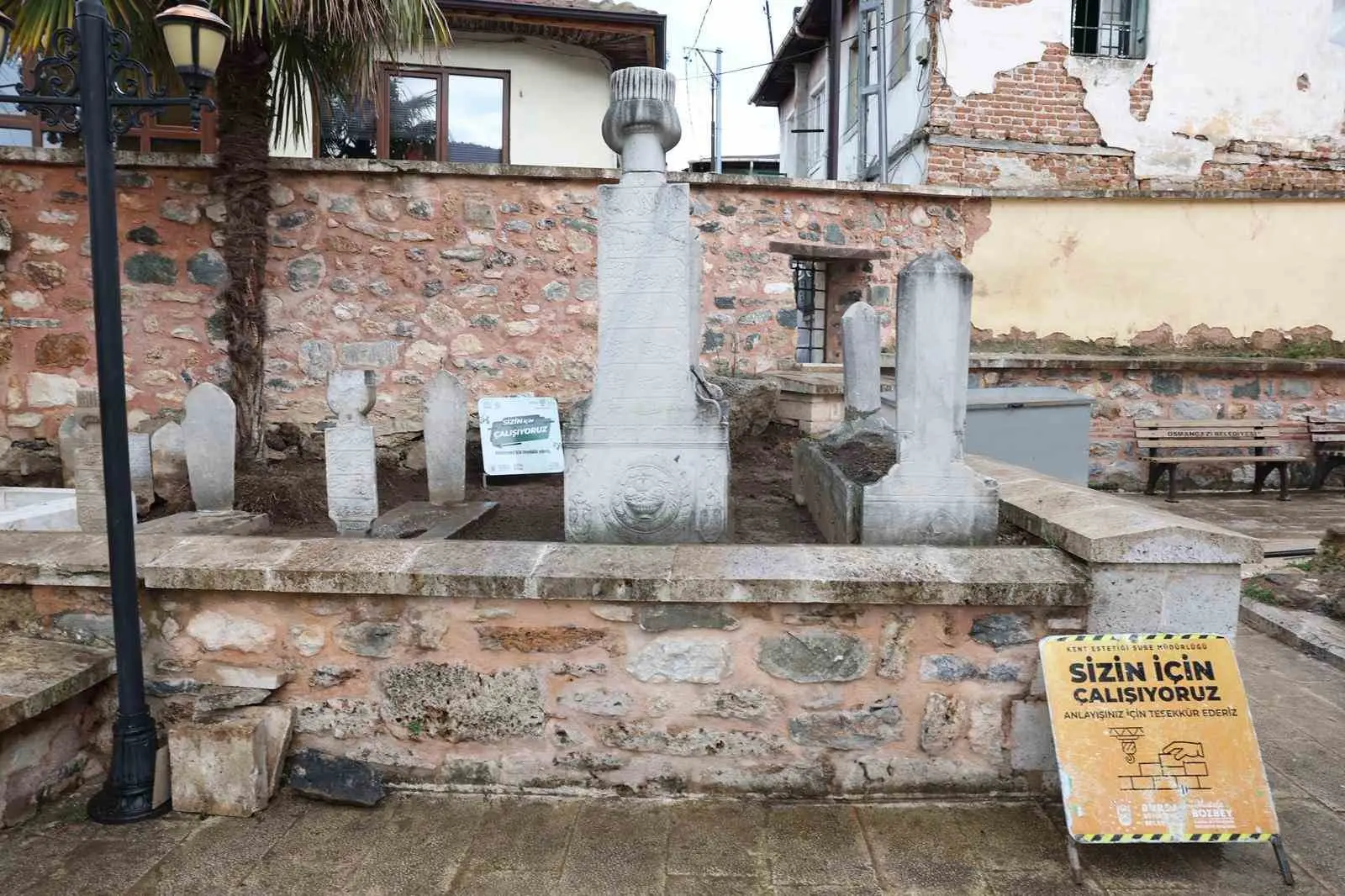 Osman Gazi’nin oğlu ve Orhan Gazi’nin kardeşi Alaaddin Bey tarafından