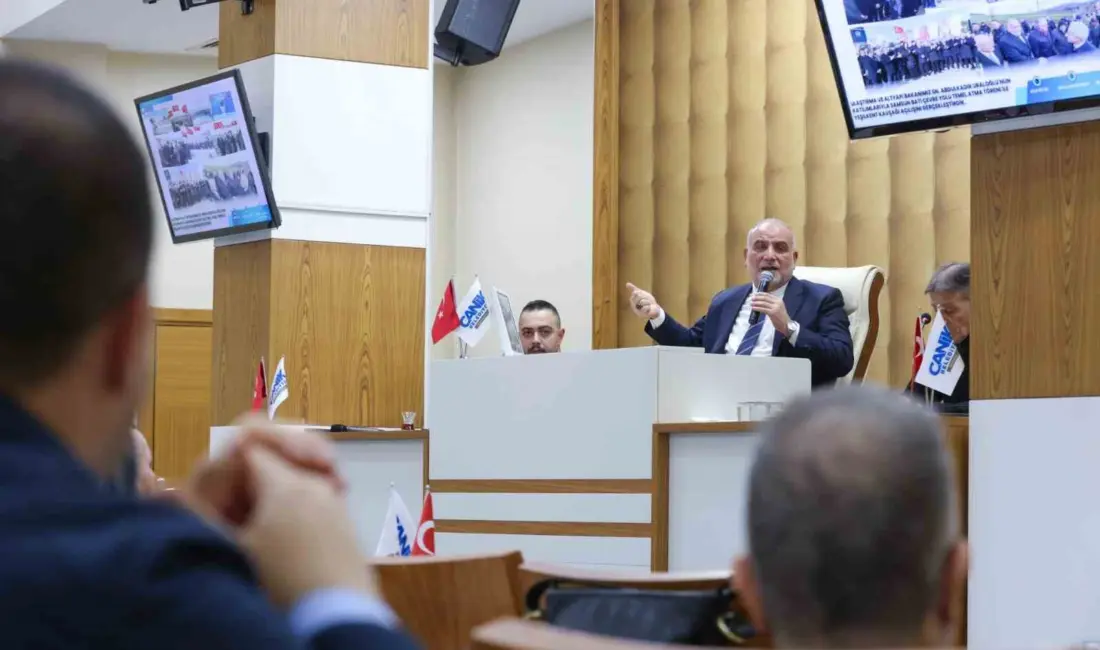 Samsun’un Canik Belediye Başkanı İbrahim Sandıkçı, ilçede üniversiteyi kazanan tüm