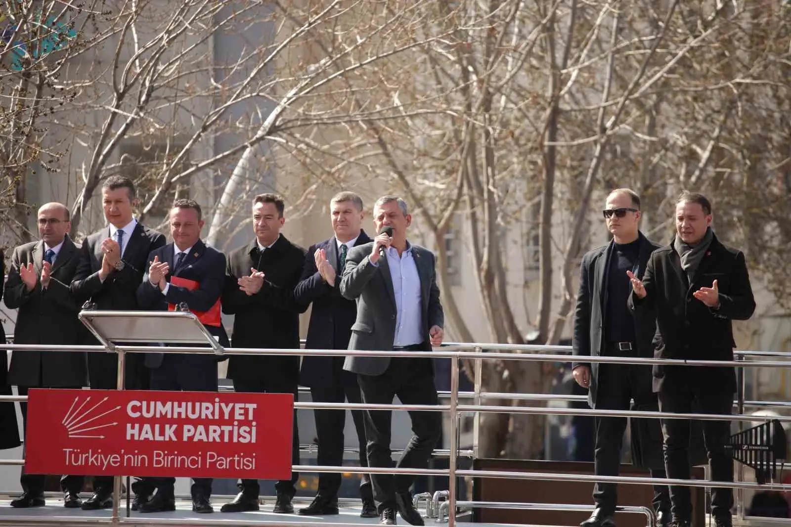 CHP Genel Başkanı Özgür Özel, “Türkiye’nin İran konusunda çok dikkatli,